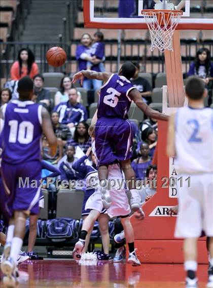 Thumbnail 3 in Central Valley Christian vs. Washington Union (CIF CS D4 Final) photogallery.