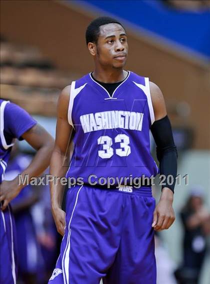 Thumbnail 3 in Central Valley Christian vs. Washington Union (CIF CS D4 Final) photogallery.