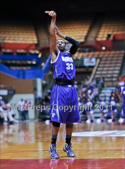 Thumbnail 2 in Central Valley Christian vs. Washington Union (CIF CS D4 Final) photogallery.