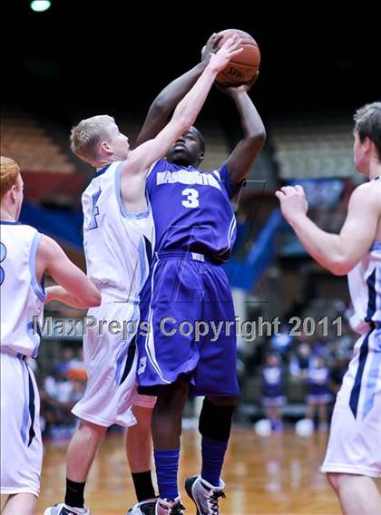 Thumbnail 3 in Central Valley Christian vs. Washington Union (CIF CS D4 Final) photogallery.