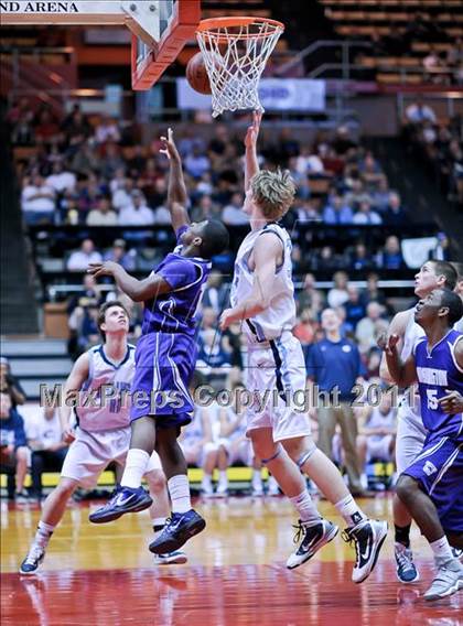 Thumbnail 3 in Central Valley Christian vs. Washington Union (CIF CS D4 Final) photogallery.