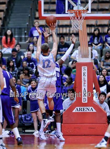 Thumbnail 2 in Central Valley Christian vs. Washington Union (CIF CS D4 Final) photogallery.