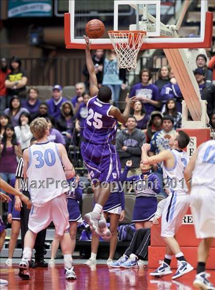 Thumbnail 2 in Central Valley Christian vs. Washington Union (CIF CS D4 Final) photogallery.