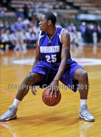 Thumbnail 3 in Central Valley Christian vs. Washington Union (CIF CS D4 Final) photogallery.