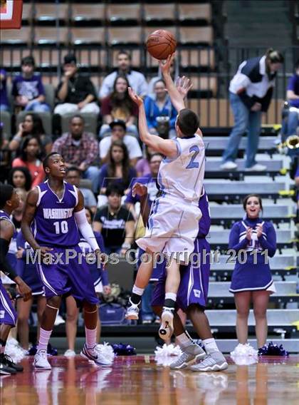 Thumbnail 1 in Central Valley Christian vs. Washington Union (CIF CS D4 Final) photogallery.