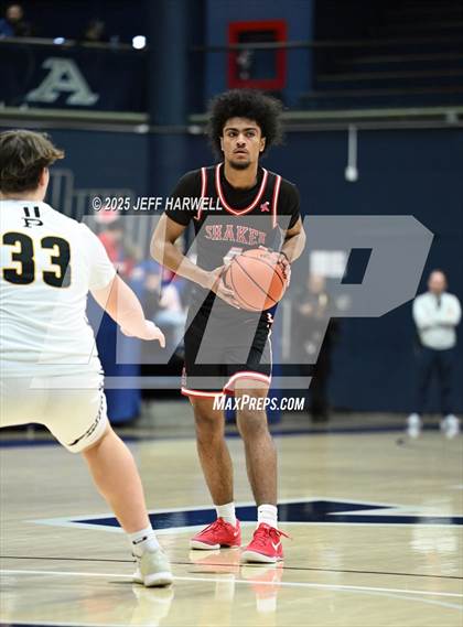 Thumbnail 1 in Shaker Heights vs. Perry (OHSAA Division 2 Regional Final) photogallery.