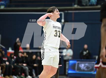 Thumbnail 2 in Shaker Heights vs. Perry (OHSAA Division 2 Regional Final) photogallery.