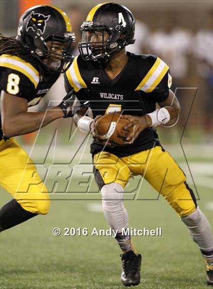 Thumbnail 1 in Hixson vs Tyner Academy (Chattanooga Prep Football Jamboree) photogallery.