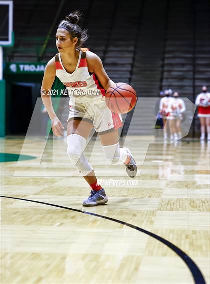 Thumbnail 1 in Winchester Community vs Hamilton Heights (IHSAA 3A Sectional First Round) photogallery.