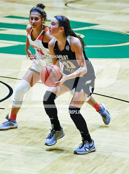 Thumbnail 1 in Winchester Community vs Hamilton Heights (IHSAA 3A Sectional First Round) photogallery.