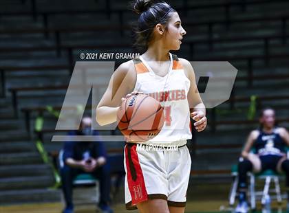 Thumbnail 1 in Winchester Community vs Hamilton Heights (IHSAA 3A Sectional First Round) photogallery.