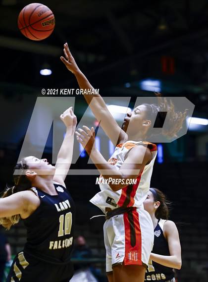 Thumbnail 2 in Winchester Community vs Hamilton Heights (IHSAA 3A Sectional First Round) photogallery.