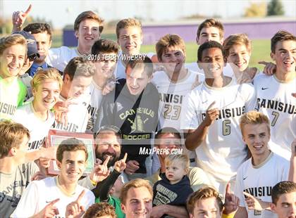 Thumbnail 2 in St. Joseph's Collegiate Institute vs Canisius (Monsignor Martin Class A Final) photogallery.