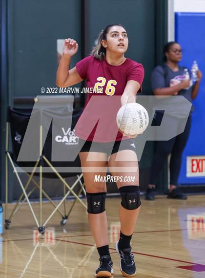 Thumbnail 1 in Highland vs Pacifica Christian (Burbank JV Tournament) photogallery.