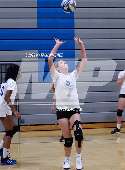 Thumbnail 2 in Highland vs Pacifica Christian (Burbank JV Tournament) photogallery.