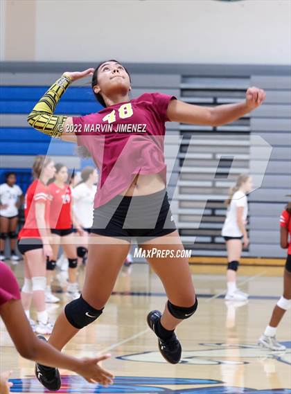 Thumbnail 3 in Highland vs Pacifica Christian (Burbank JV Tournament) photogallery.