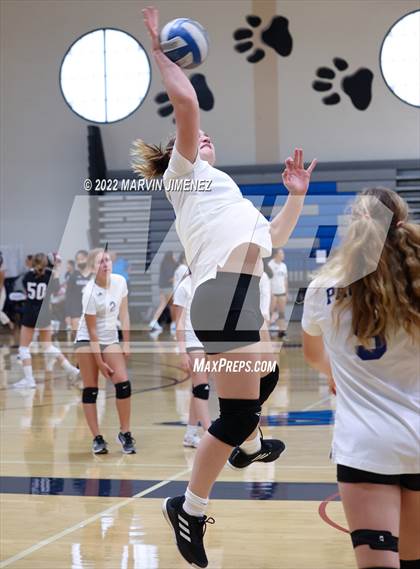 Thumbnail 2 in Highland vs Pacifica Christian (Burbank JV Tournament) photogallery.
