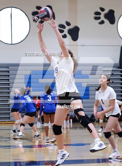 Thumbnail 1 in Highland vs Pacifica Christian (Burbank JV Tournament) photogallery.