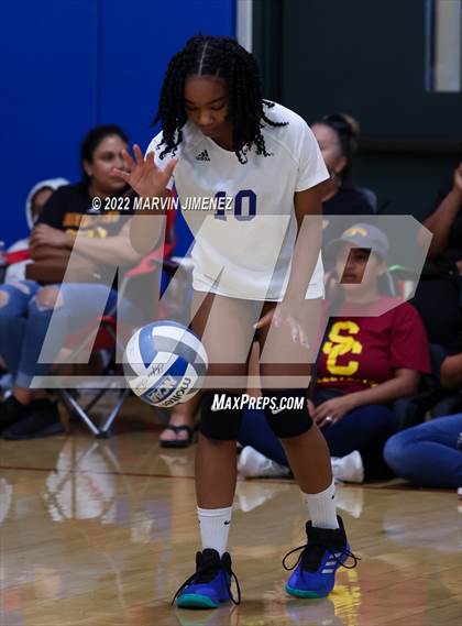 Thumbnail 2 in Highland vs Pacifica Christian (Burbank JV Tournament) photogallery.