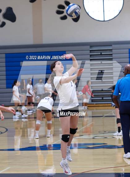 Thumbnail 3 in Highland vs Pacifica Christian (Burbank JV Tournament) photogallery.