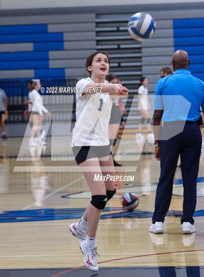 Thumbnail 2 in Highland vs Pacifica Christian (Burbank JV Tournament) photogallery.