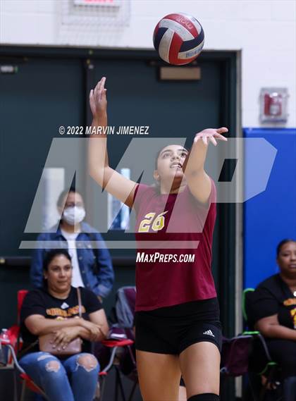 Thumbnail 3 in Highland vs Pacifica Christian (Burbank JV Tournament) photogallery.