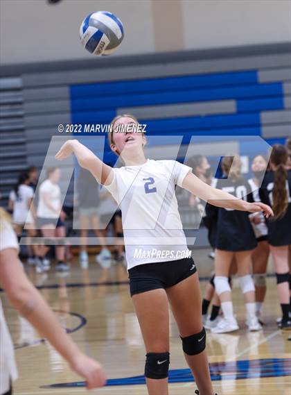 Thumbnail 3 in Highland vs Pacifica Christian (Burbank JV Tournament) photogallery.