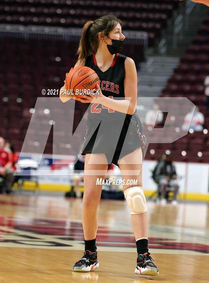 Thumbnail 1 in Mount Carmel vs. Neshannock (PIAA 2A Championship) photogallery.