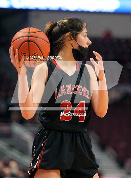 Thumbnail 1 in Mount Carmel vs. Neshannock (PIAA 2A Championship) photogallery.