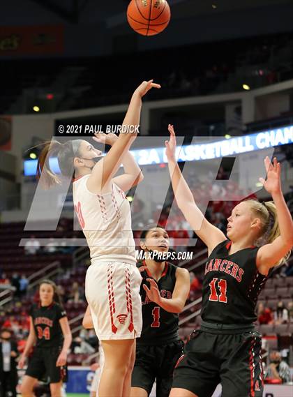 Thumbnail 3 in Mount Carmel vs. Neshannock (PIAA 2A Championship) photogallery.