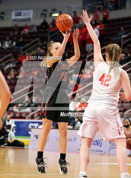 Thumbnail 3 in Mount Carmel vs. Neshannock (PIAA 2A Championship) photogallery.