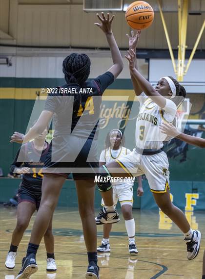 Thumbnail 1 in Lumberton @ Pine Forest photogallery.
