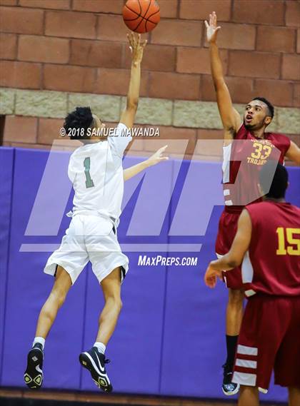 Thumbnail 3 in Executive Prep Academy of Finance vs USC Hybrid photogallery.