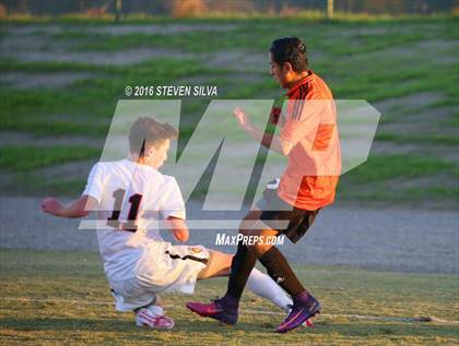 Thumbnail 1 in Harvard-Westlake vs. Huntington Beach (22nd Annual SoCal Soccer Classic) photogallery.