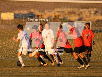 Thumbnail 2 in Harvard-Westlake vs. Huntington Beach (22nd Annual SoCal Soccer Classic) photogallery.