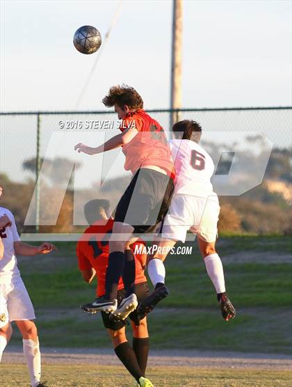 Thumbnail 2 in Harvard-Westlake vs. Huntington Beach (22nd Annual SoCal Soccer Classic) photogallery.