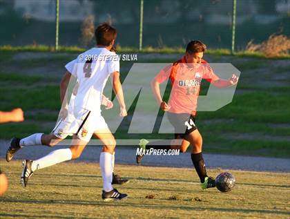 Thumbnail 3 in Harvard-Westlake vs. Huntington Beach (22nd Annual SoCal Soccer Classic) photogallery.
