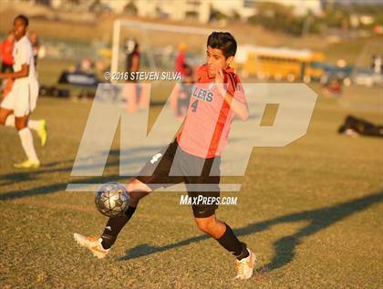 Thumbnail 3 in Harvard-Westlake vs. Huntington Beach (22nd Annual SoCal Soccer Classic) photogallery.