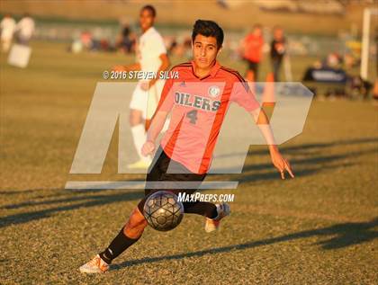 Thumbnail 1 in Harvard-Westlake vs. Huntington Beach (22nd Annual SoCal Soccer Classic) photogallery.