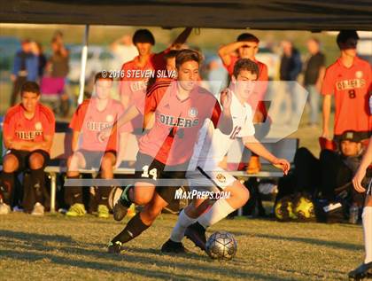 Thumbnail 3 in Harvard-Westlake vs. Huntington Beach (22nd Annual SoCal Soccer Classic) photogallery.