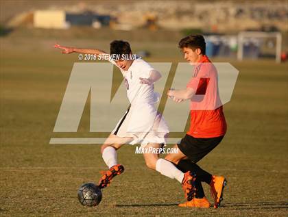 Thumbnail 1 in Harvard-Westlake vs. Huntington Beach (22nd Annual SoCal Soccer Classic) photogallery.