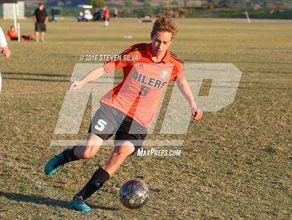 Thumbnail 1 in Harvard-Westlake vs. Huntington Beach (22nd Annual SoCal Soccer Classic) photogallery.