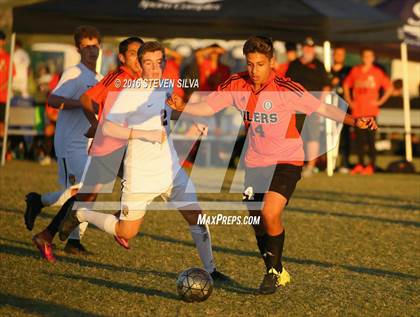 Thumbnail 3 in Harvard-Westlake vs. Huntington Beach (22nd Annual SoCal Soccer Classic) photogallery.