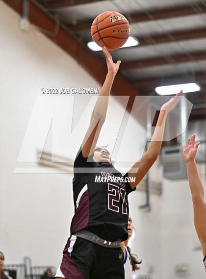 Thumbnail 1 in Davenport vs Yoakum (Marion Basketball Tournament) photogallery.