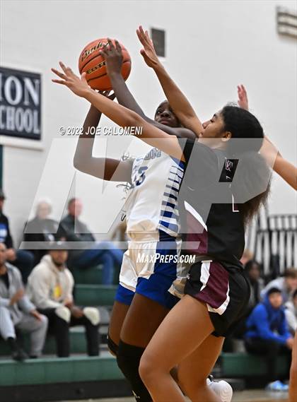 Thumbnail 3 in Davenport vs Yoakum (Marion Basketball Tournament) photogallery.
