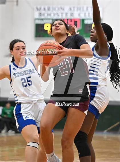 Thumbnail 3 in Davenport vs Yoakum (Marion Basketball Tournament) photogallery.