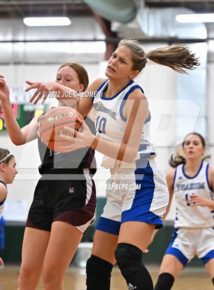 Thumbnail 3 in Davenport vs Yoakum (Marion Basketball Tournament) photogallery.