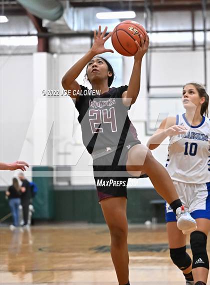 Thumbnail 2 in Davenport vs Yoakum (Marion Basketball Tournament) photogallery.