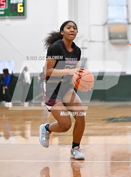 Thumbnail 2 in Davenport vs Yoakum (Marion Basketball Tournament) photogallery.