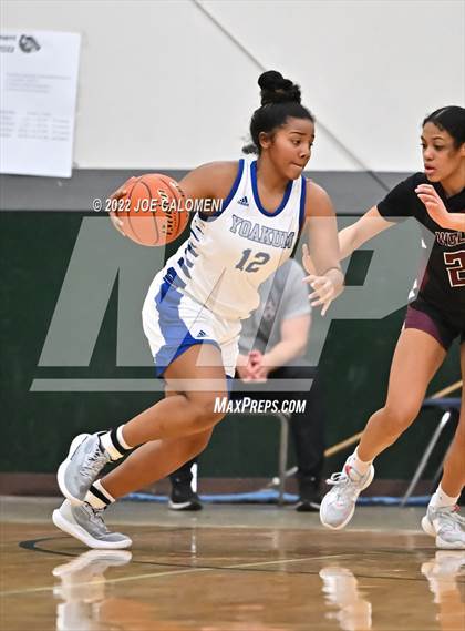 Thumbnail 2 in Davenport vs Yoakum (Marion Basketball Tournament) photogallery.